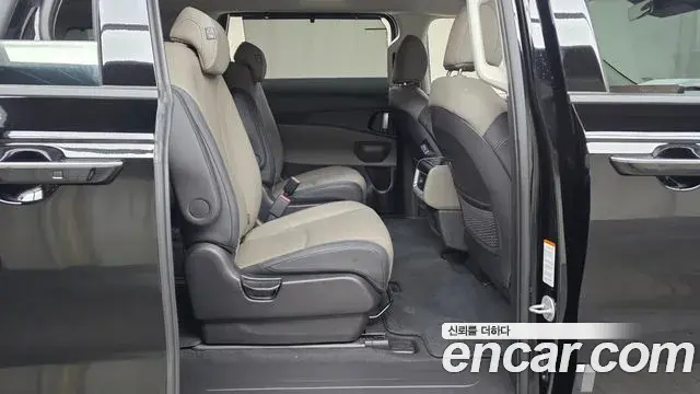 Kia Carnival 2025 — Photo 11/20