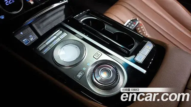 Genesis Electrified G80 2021 — Photo 8/20