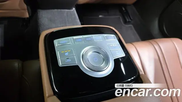 Genesis Electrified G80 2021 — Photo 19/20