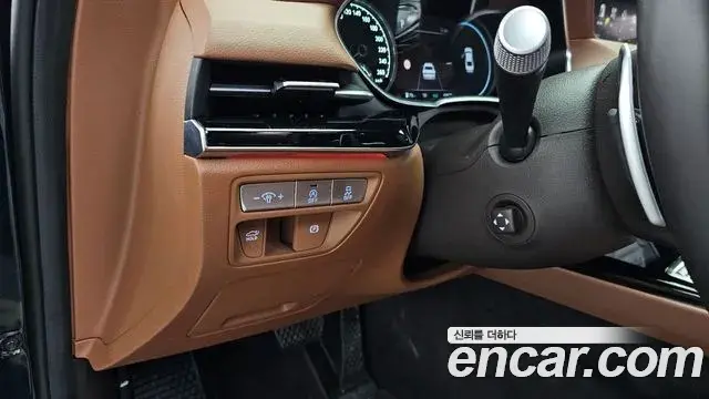 Genesis Electrified G80 2022 — Photo 16/20
