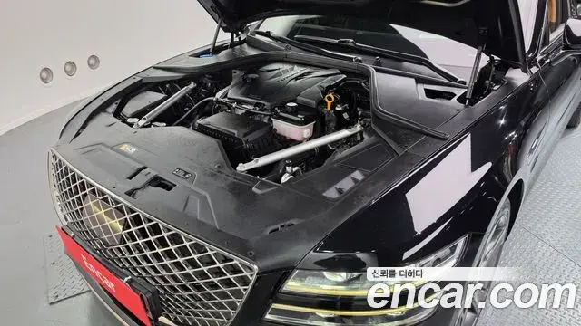 Genesis Electrified G80 2022 — Photo 6/20