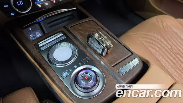Genesis Electrified G80 2022 — Photo 9/20