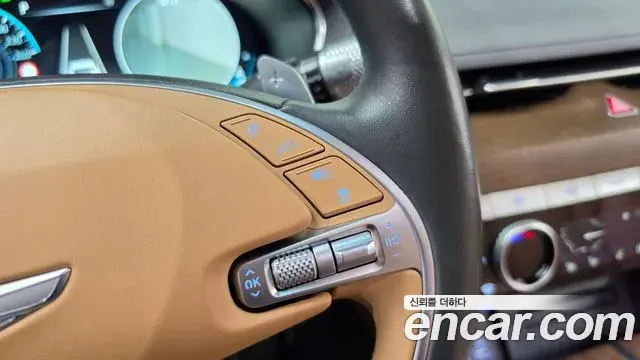 Genesis Electrified G80 2022 — Photo 16/20