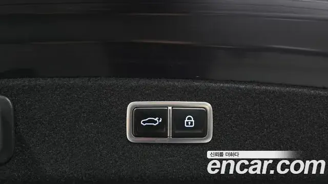 Genesis Electrified G80 2022 — Photo 16/20