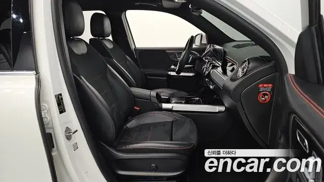 Mercedes-Benz GLB-Class 2021 — Photo 11/20