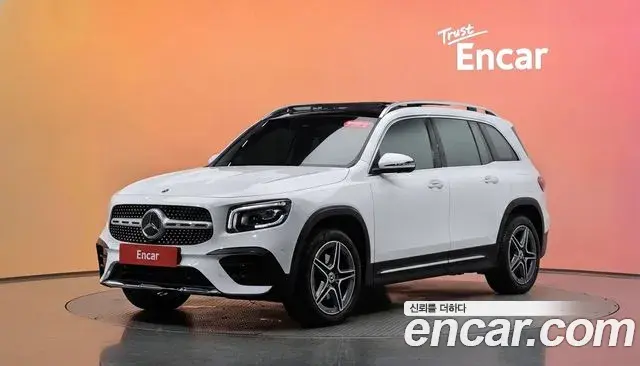 Mercedes-Benz GLB-Class 2021 — Photo 1/20