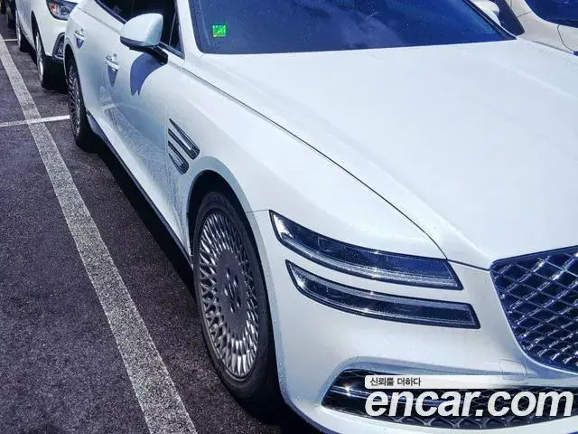 Genesis Electrified G80 2021 — Photo 7/17