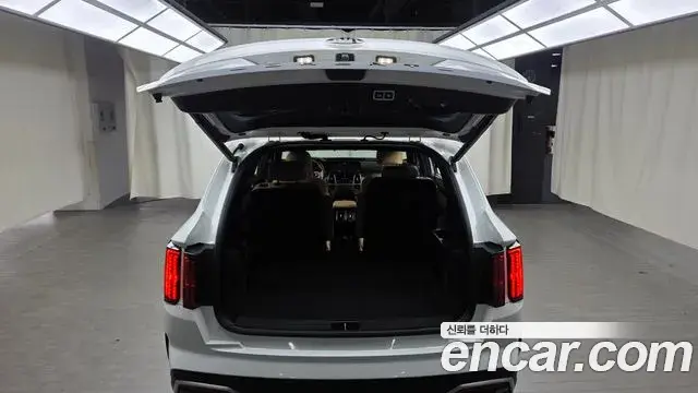 Kia Sorento 2021 — Photo 18/20