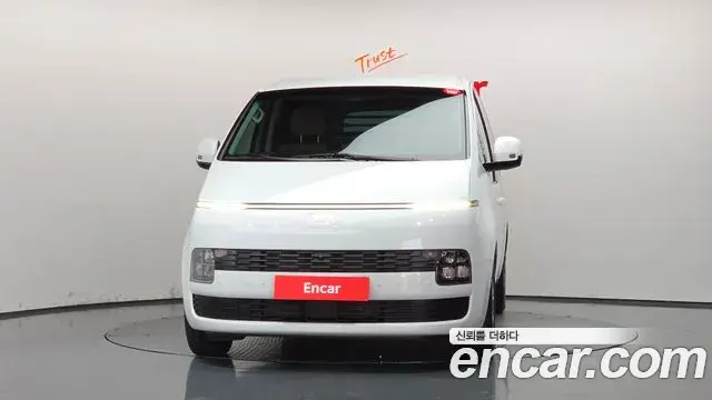 Hyundai Staria 2026 — Photo 3/20