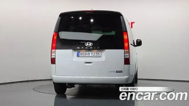 Hyundai Staria 2026 — Photo 4/20