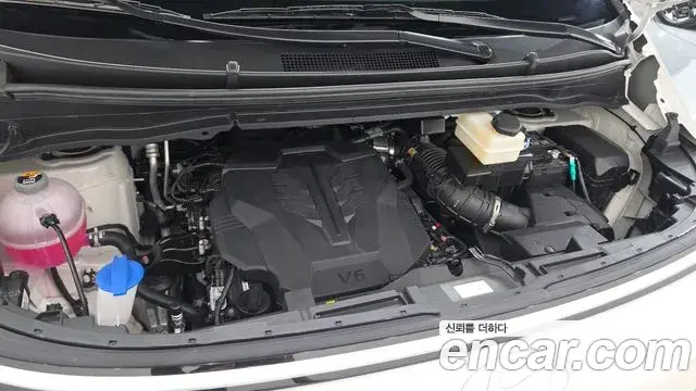Hyundai Staria 2026 — Photo 6/20