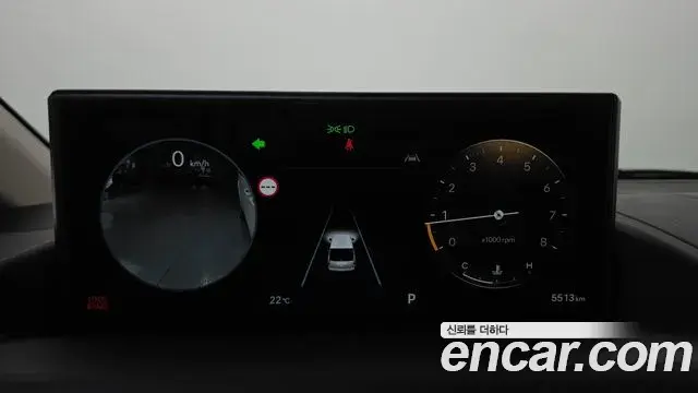Hyundai Staria 2026 — Photo 8/20