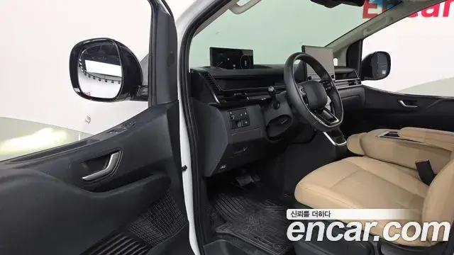 Hyundai Staria 2026 — Photo 10/20