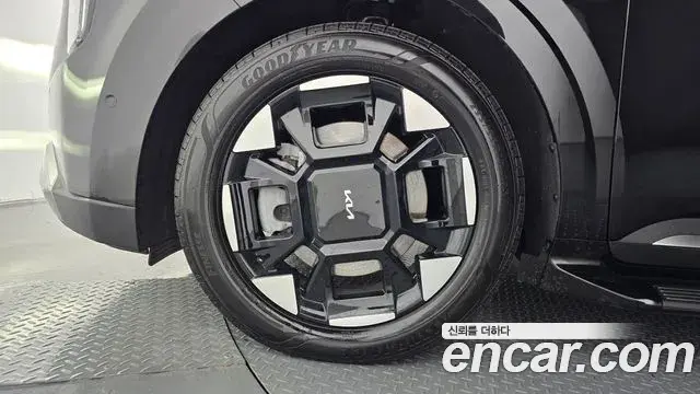 Kia Carnival 2024 — Photo 5/20