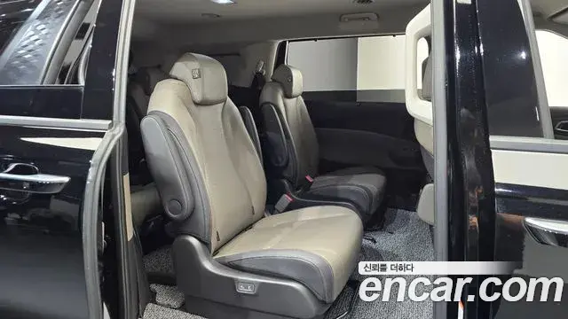 Kia Carnival 2024 — Photo 11/20