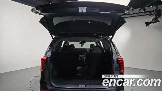 Kia Carnival 2024 — Photo 19/20