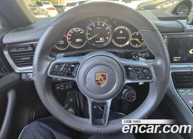 Porsche Panamera 2018 — Photo 14/20