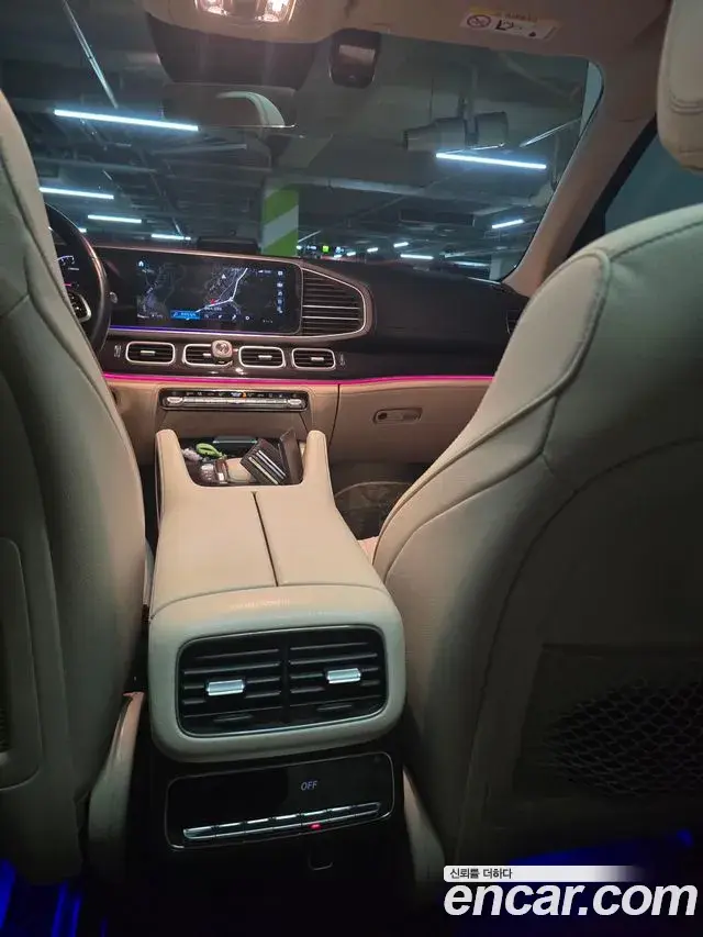 Mercedes-Benz GLE-Class 2021 — Photo 7/10