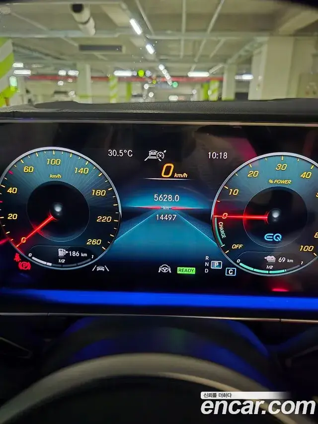 Mercedes-Benz GLE-Class 2021 — Photo 8/10