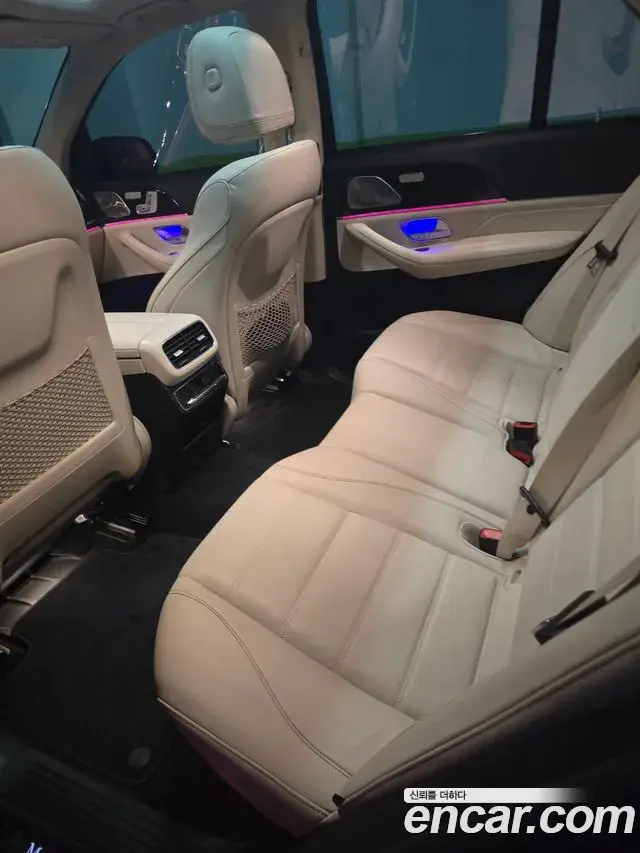 Mercedes-Benz GLE-Class 2021 — Photo 10/10