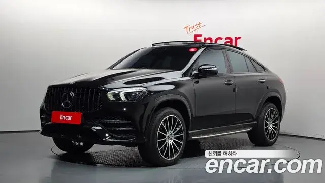Mercedes-Benz GLE-Class 2022 — Photo 1/20