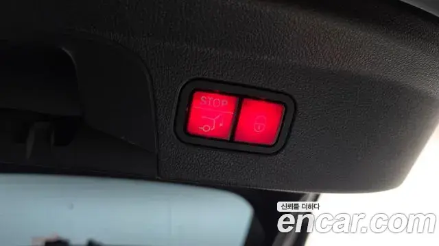 Mercedes-Benz GLE-Class 2022 — Photo 19/20