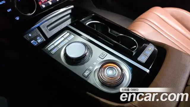 Genesis Electrified G80 2023 — Photo 9/20