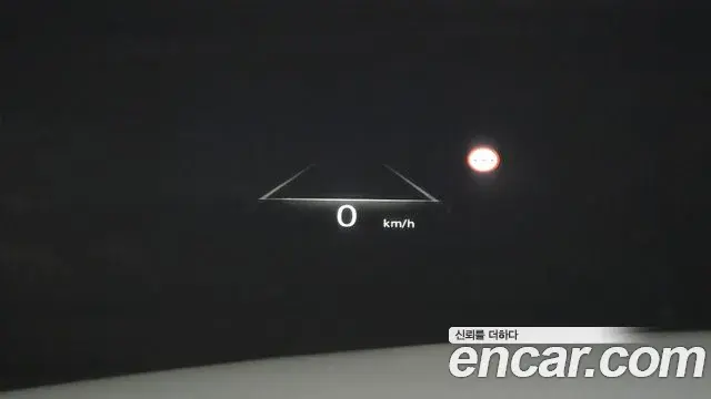 Genesis Electrified G80 2023 — Photo 18/20