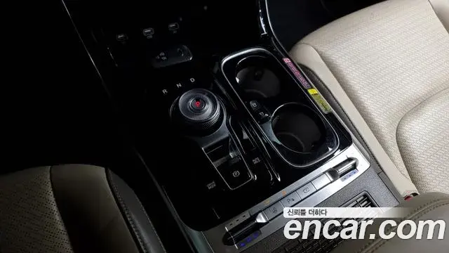 Kia Carnival 2021 — Photo 11/20