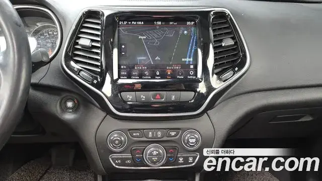 Jeep Cherokee 2021 — ფოტო 1/20