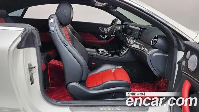 Mercedes-Benz E-Class 2019 — ფოტო 14/20
