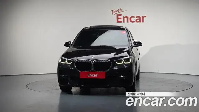 BMW X1 2022 — Şəkil 15/20
