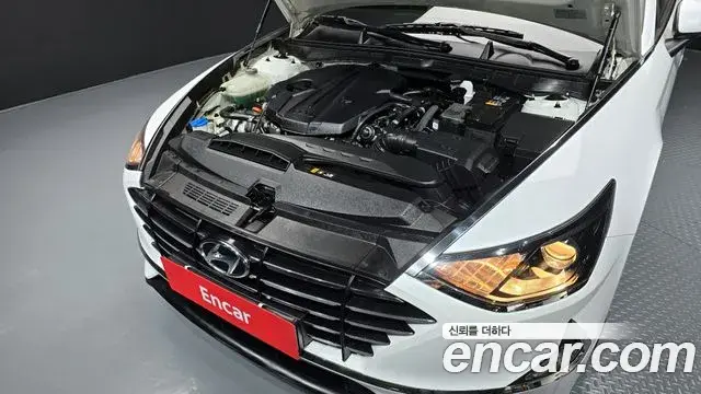 Hyundai Sonata Hybrid 2020 — Photo 17/20