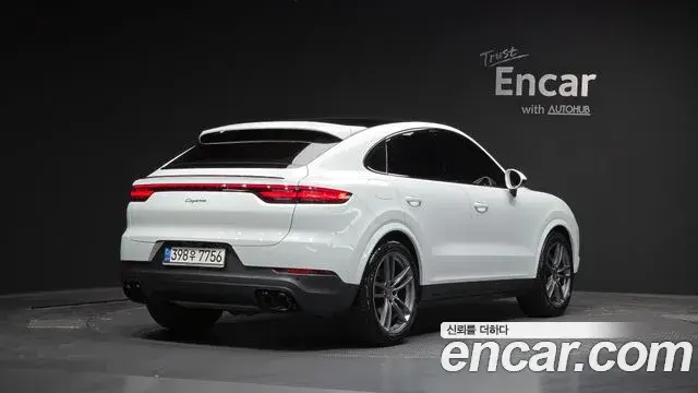 Porsche Cayenne 2021 — Photo 19/21