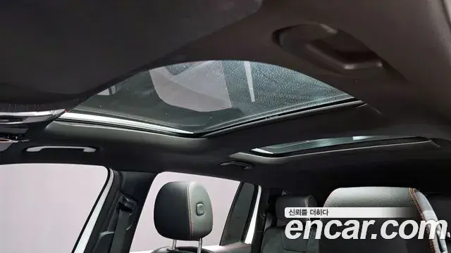 Mercedes-Benz GLB-Class 2022 — ფოტო 15/20
