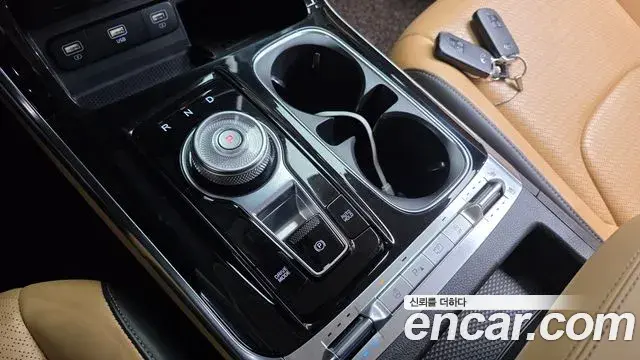 Kia Carnival 2020 — ფოტო 7/20