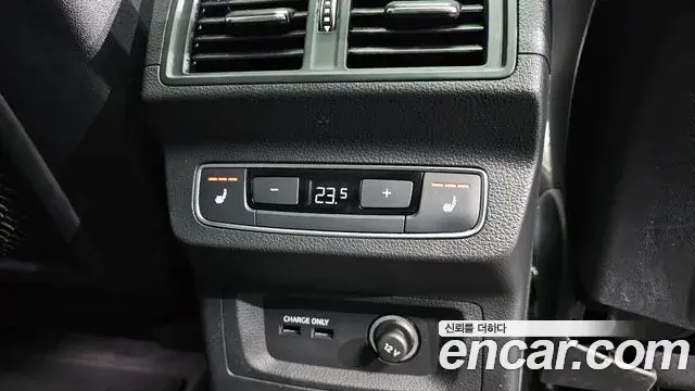 Audi Q5 2022 — ფოტო 8/20