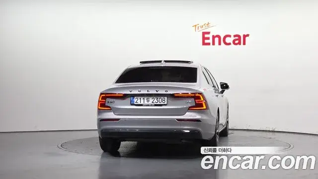 Volvo S60 2022 — Photo 13/20