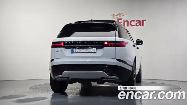 Land Rover Range Rover Velar 2025 — Şəkil 6/20