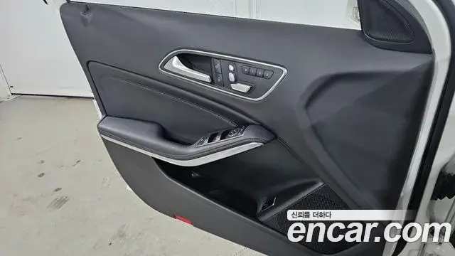 Mercedes-Benz GLA-Class 2019 — Şəkil 2/20
