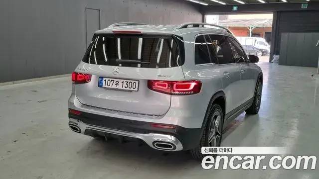 Mercedes-Benz GLB-Class 2020 — ფოტო 17/18