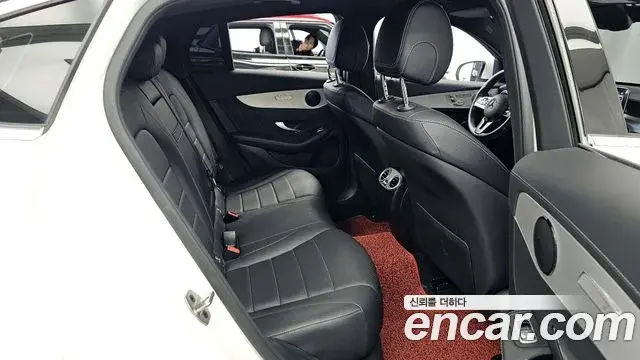 Mercedes-Benz GLC-Class 2023 — ფოტო 17/20