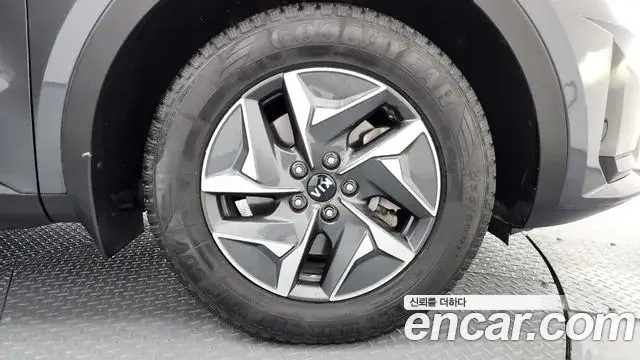 Kia Sorento 2021 — Фото 5/20