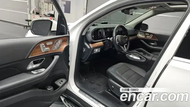 Mercedes-Benz GLE-Class 2021 — Şəkil 19/20
