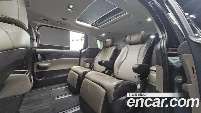 Kia Carnival 2024 — Şəkil 11/20