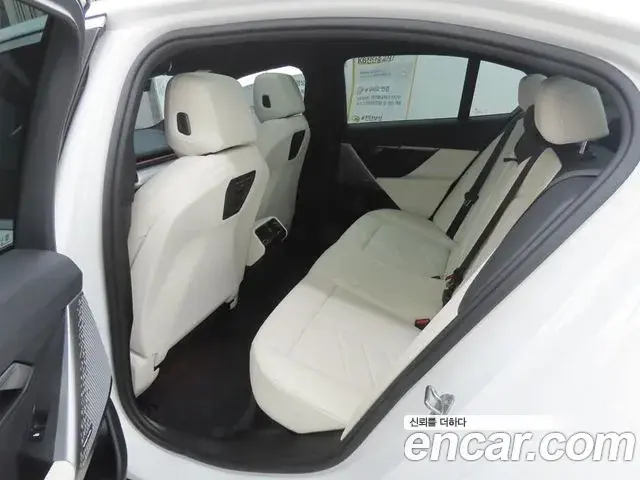 BMW 5 Series 2024 — ფოტო 10/20
