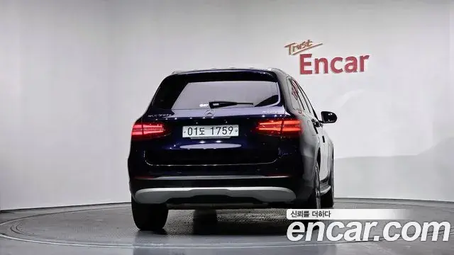 Mercedes-Benz GLC-Class 2018 — Photo 20/20