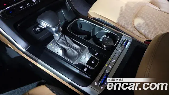 Kia Carnival 2020 — Photo 9/20