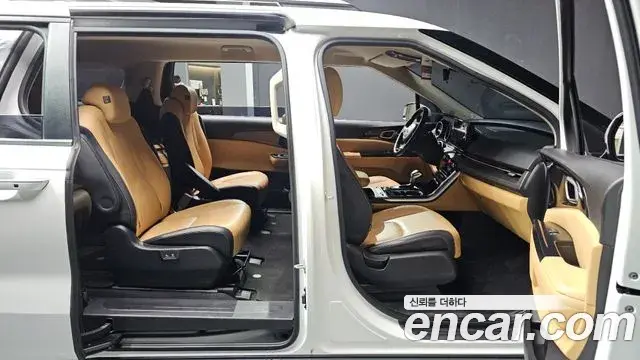 Kia Carnival 2020 — Photo 19/20