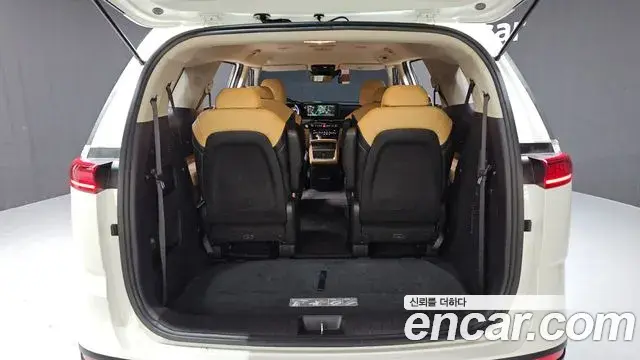Kia Carnival 2020 — Photo 20/20